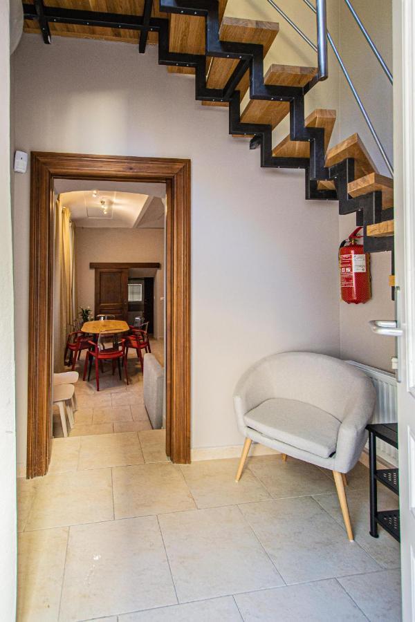 Modern And Spacious Apartments In City Center Прага Екстер'єр фото